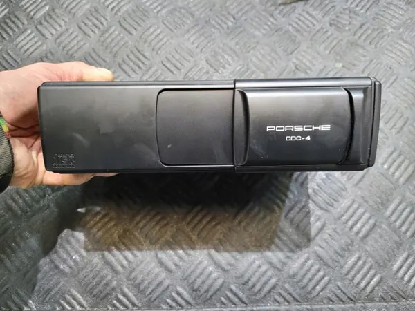CD-Wechsler OEM 99764514003 für Porsche Boxster Cayman S image 2