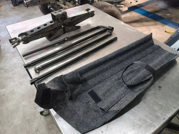 Ford OEM Radschlüssel-Set für Ranger V 2016 R image 3