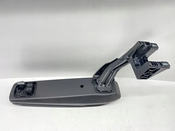 Keskikonsolin Käsinoja OEM 5A6E0B7 BMW 2 U06:lle image 9