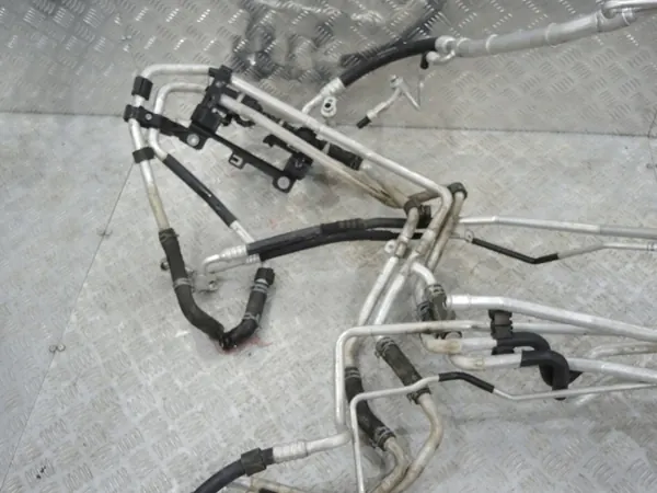 Porsche Cayenne 7P5 Turbo S Tubos Água OEM 7L0965561L image 3