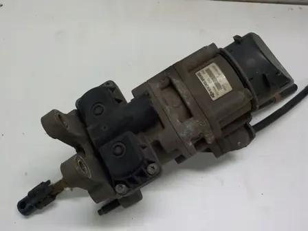 Renault Premium Hauptbremsventil OEM 5010633321 image 2
