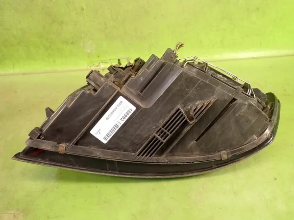 Oikea ajovalaisin VOLVO V50 LIFT 2008 31265695 image 6