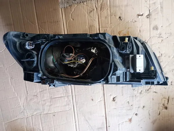 VOLVO S40 V50 04-07 Vasemmanpuoleinen Ajovalo image 3