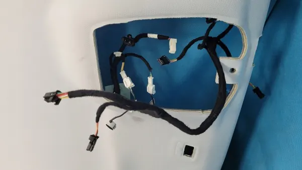 Plafonnier Peugeot 508 II OEM 98256369 - Occasion image 4