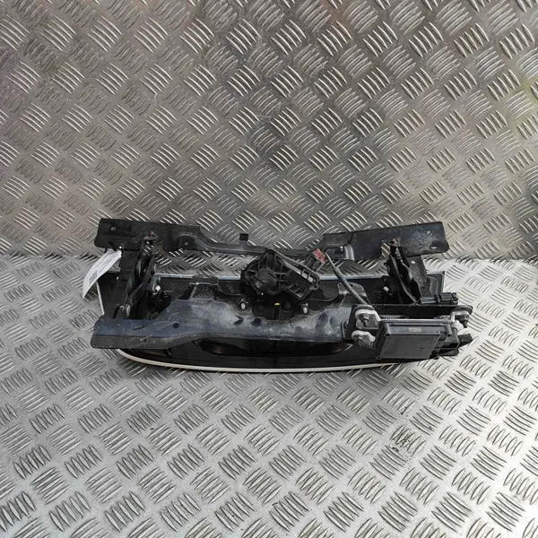 Kraftstofftankklappe Nissan Leaf OEM 657015SH7A - Gebraucht image 4