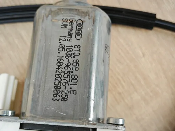 Mecanismo do motor da janela esquerda Audi A5 8T image 6