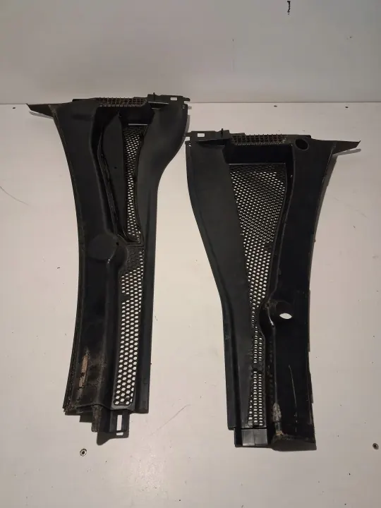 Oberer Scheibenrahmen OEM 9811934377 für Citroen C3 III image 2