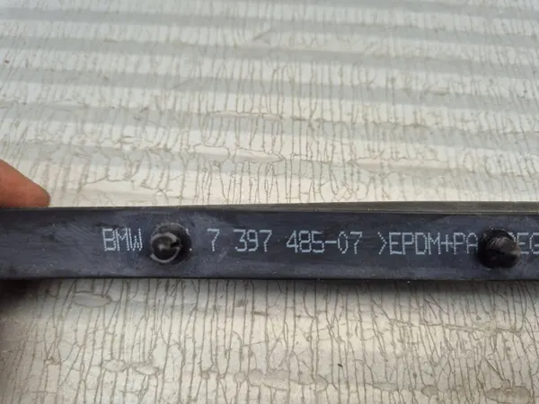 BMW X3 G01 motorlockspackning OEM 7397485 image 10