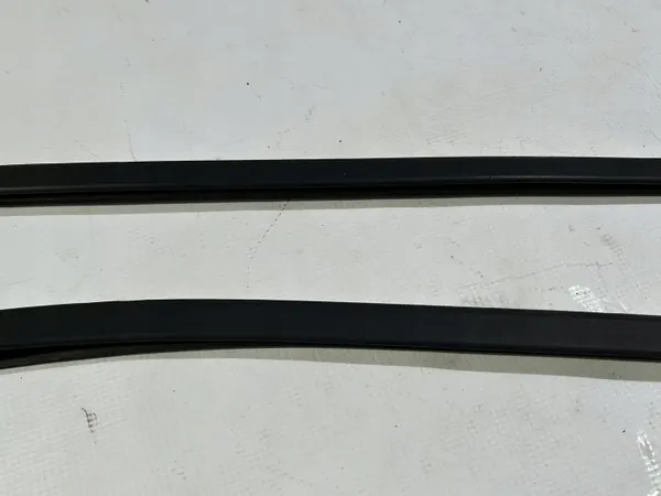 Lincoln A-pilarin koriste OEM gd9bf03195ad Vas/Oik image 4