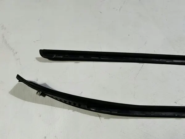 Lincoln A-pilarin koriste OEM gd9bf03195ad Vas/Oik image 7