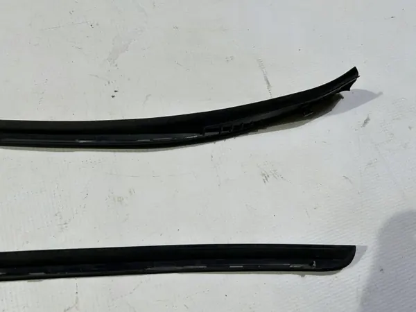 Lincoln A-pilarin koriste OEM gd9bf03195ad Vas/Oik image 9