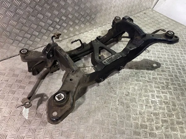 Volvo XC60 2015 Traverse arrière OEM 3524094 image 5
