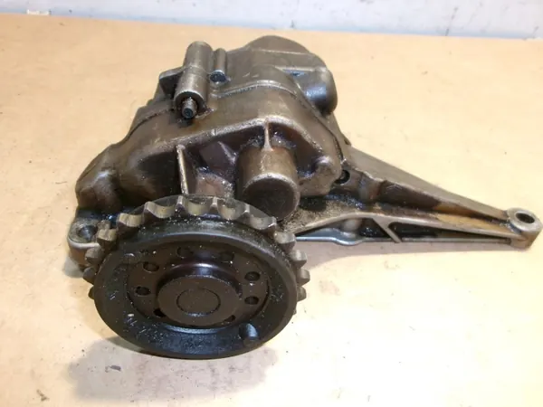 Mercedes-Benz Öljypumppu OEM 1121810101 CLK W209 image 5