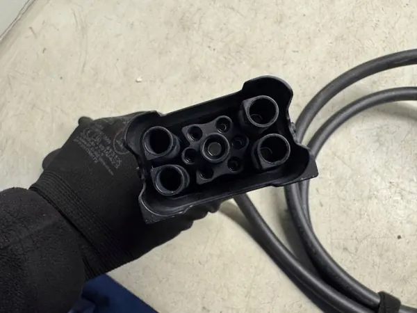 Cable de carga Skoda Enyaq IV OEM 7PP971678FK image 5