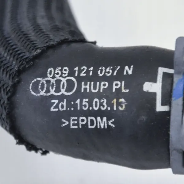 Audi Q7 4M 2018 Motorutrymmesdelar OEM 059121737AJ image 8