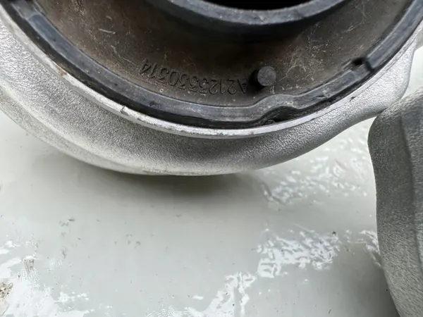 MERCEDES E-CLASS W212 Steering Knuckle A2123330314 image 8