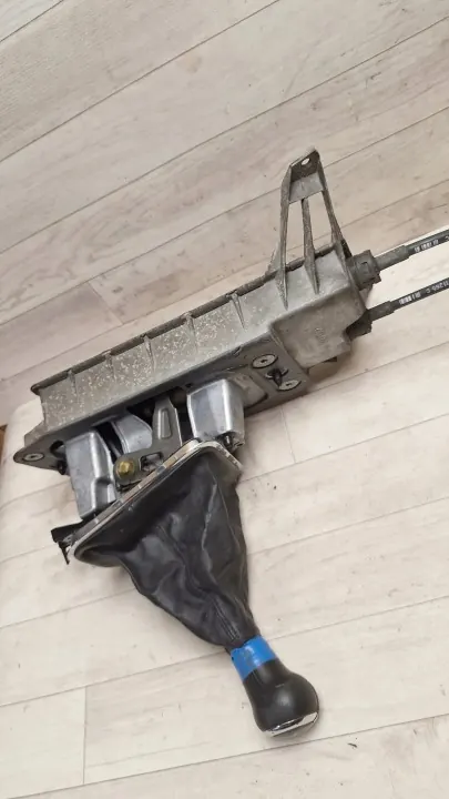 VW Växlingsmekanism OEM 7L6711049C Begagnad image 3
