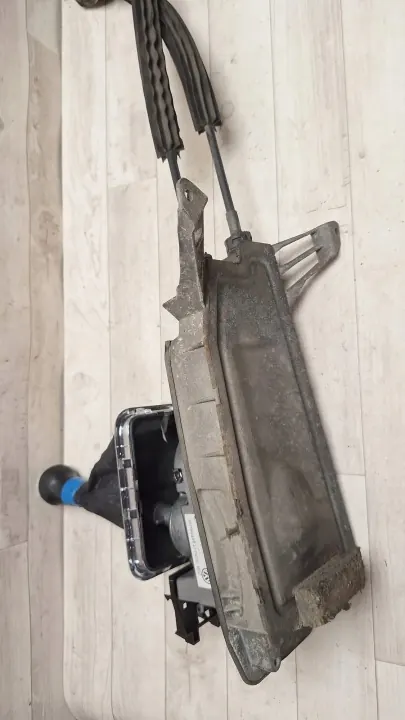VW Växlingsmekanism OEM 7L6711049C Begagnad image 4