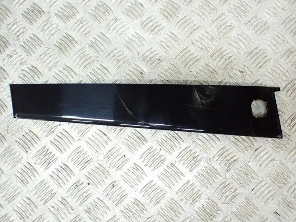 Moldura Puerta Delantera Izquierda Kia Telluride OEM 82250-S9000 image 2