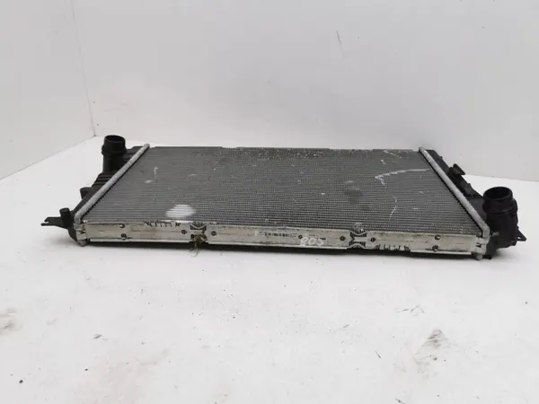 BMW i3 2017 Waterradiator OEM 8672107 - Gebruikt image 5
