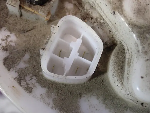 TOYOTA YARIS III 10-14 1.3 Bomba de Combustível 77704-0D070 4 Pin image 7