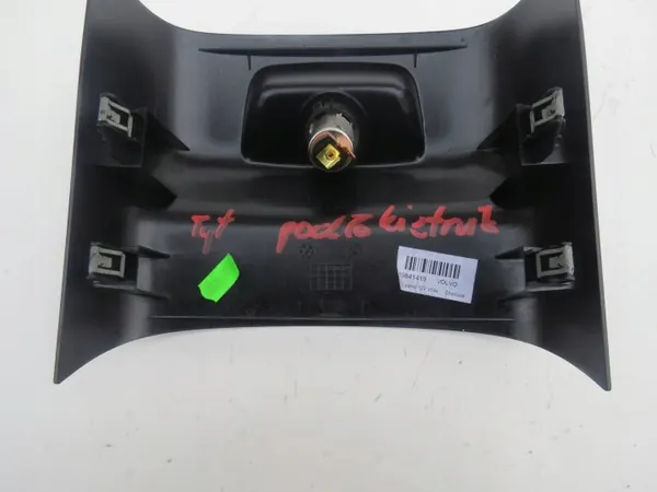 Mittkonsol panel OEM 39841419 med tändare image 3