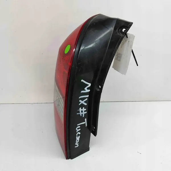 Lámpara trasera izquierda Hyundai Tucson I 2.0 image 3