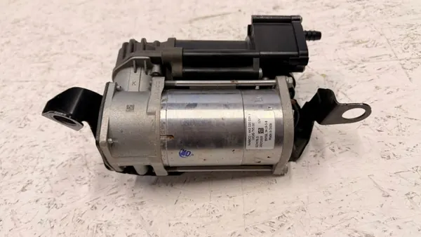 Fjädring OEM A2133202701 för Mercedes W213 E 63 AMG image 4