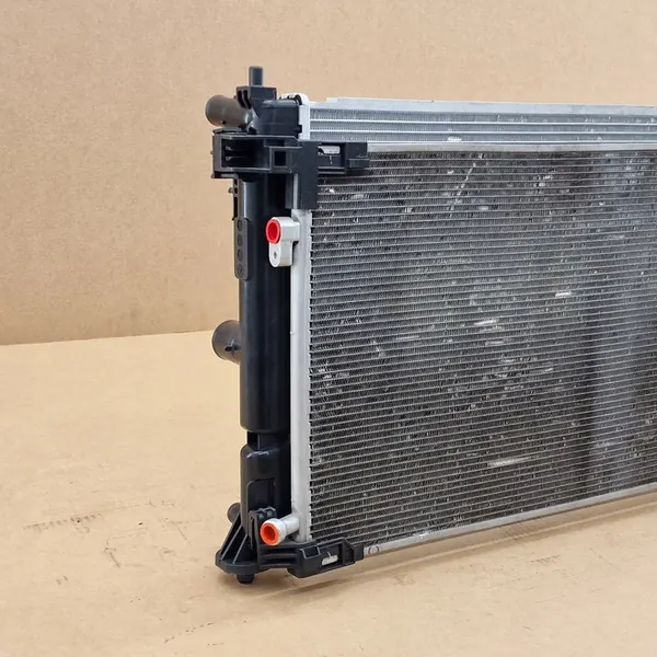 Radiador Toyota C-HR Corolla Prius Lexus UX image 3