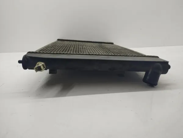 Radiateur d'eau Toyota Corolla OEM AMD109665 image 4