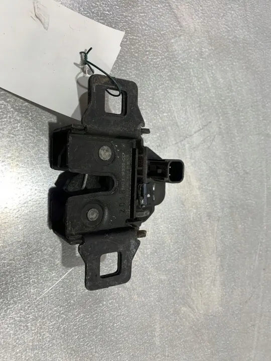 Fecho capô Jaguar F-Pace OEM FBZ19052 - Usado image 3