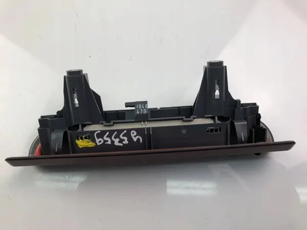 Mercedes-Benz Tredje Bromsljus OEM A2468200156 image 3