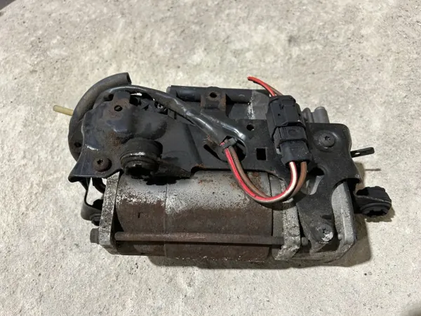 Mercedes W212 CLS 218 Kompressor Airmatic OEM xcvW212as34 image 4