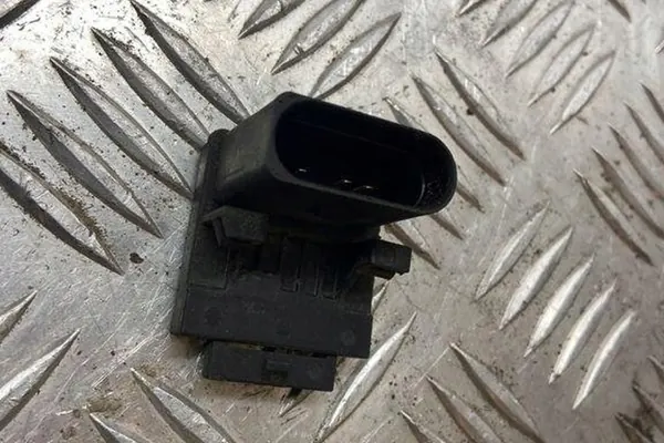 Kopplingscylinder VW PASSAT B6 3C0927810D image 3