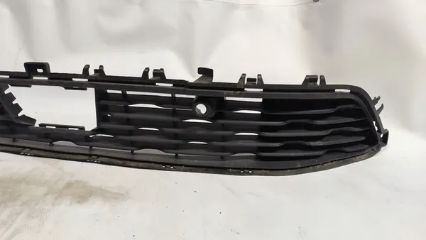 Rejilla central inferior Opel Corsa F 2019-2023 OEM 9829832380 image 3