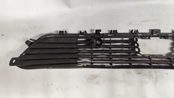 Rejilla central inferior Opel Corsa F 2019-2023 OEM 9829832380 image 9