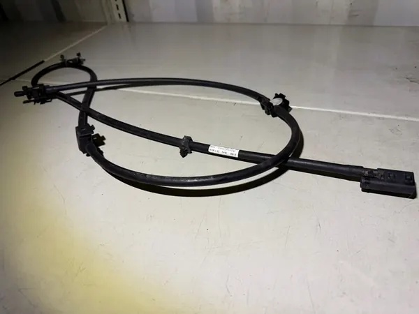 MERCEDES W213 Boquillas de limpiaparabris delanteras A2138609000 image 2