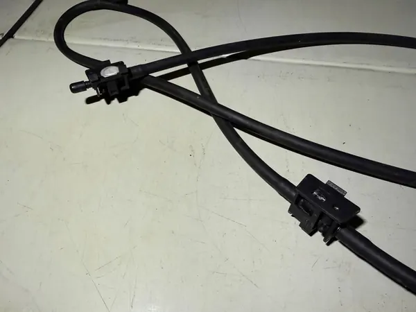 MERCEDES W213 Boquillas de limpiaparabris delanteras A2138609000 image 5