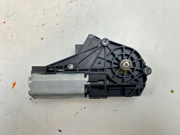 BMW Schiebedachmotor OEM 7706001101 für 5er GT image 2