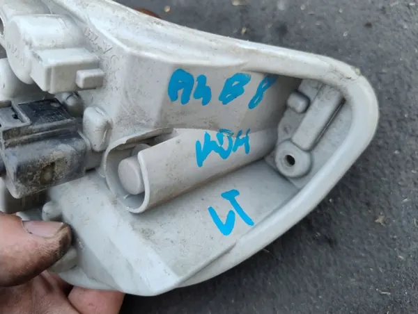 Audi OE lampenhouder achter links A4 B8 Station image 3