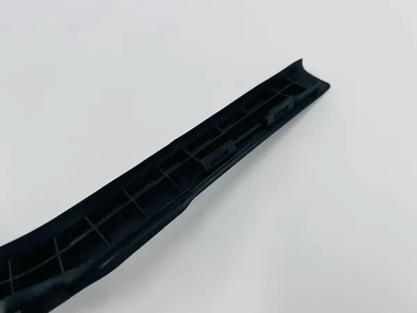 OEM OYT27050 Oikea Ikkunareunus Toyota RAV4:lle image 4