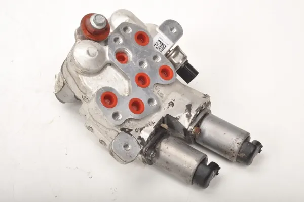 Pompe de suspension OEM 10641010 pour Rolls-Royce Wraith image 2