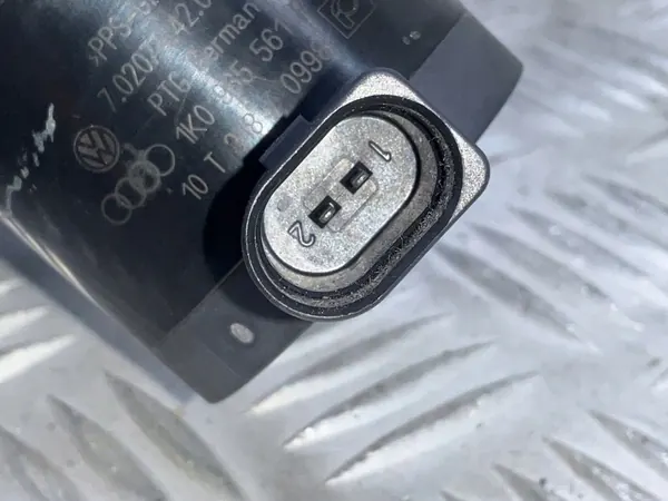 Vattenpump VW Seat Skoda Audi 1K0965561F image 5