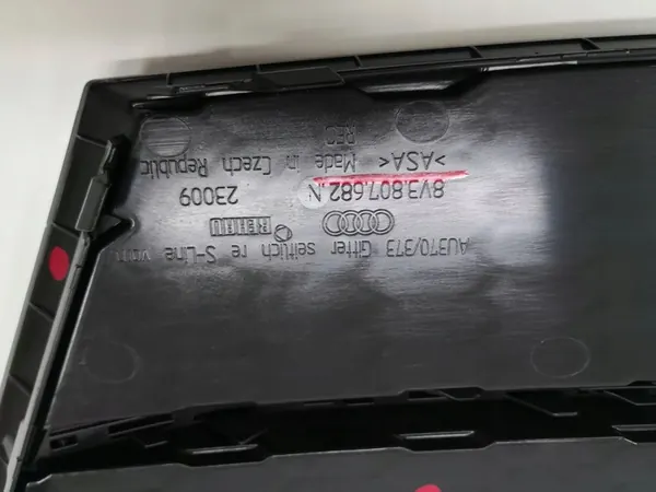 Rejilla de parachoques + tapa Audi A3 image 3