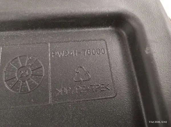 Lexus UX 2018-2026 Tavaratilamatto OEM PW241-76000 image 6