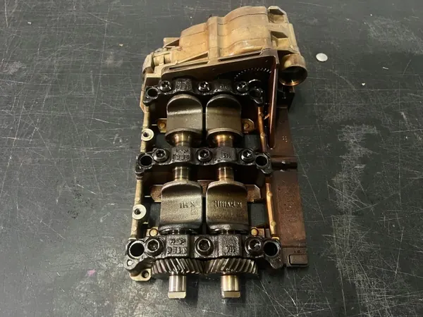 Pompe à huile OEM 7594471 pour moteur BMW N43B20AY image 4