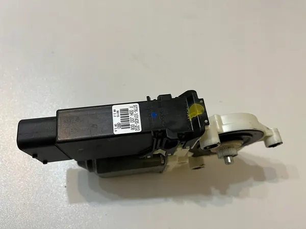 Oikean etuikkunan moottori VW New Beetle 1J2959801D image 3