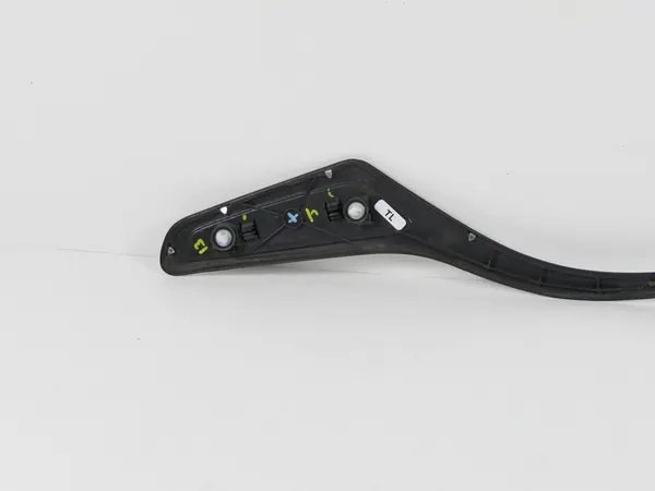 Takakotelo vasen kromi Peugeot 208 12-15r. image 5