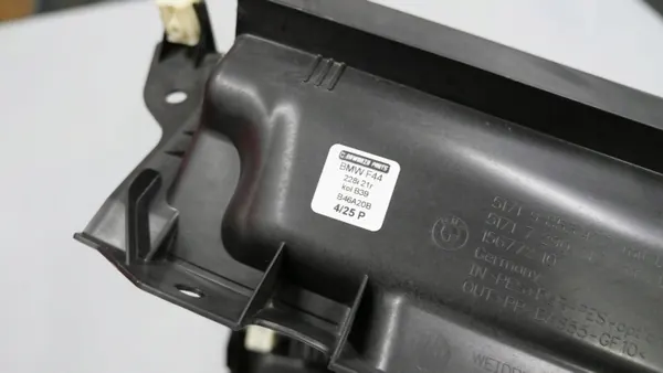 BMW F40 F44 MINI F54 väliseinäpeite OEM 7290712 image 9