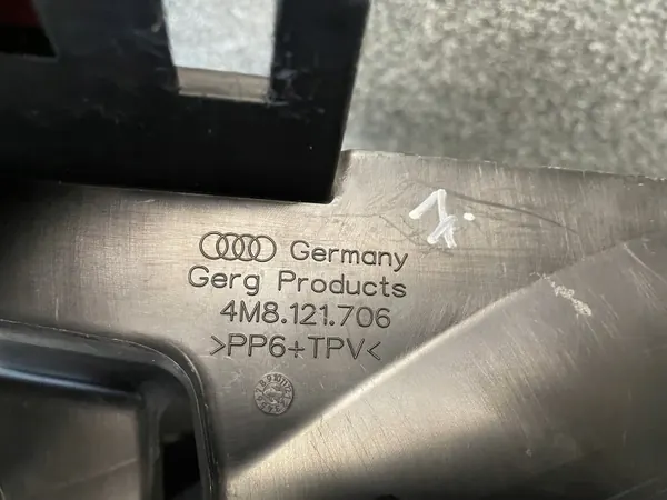 Conduto de ar direito OEM 4M8121706 para Audi Q8 image 3